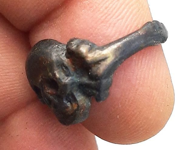 WAFFEN SS TOTENKOPF SKULL TEXTBOOK RING RELIC WW2 GERMAN - Image 3